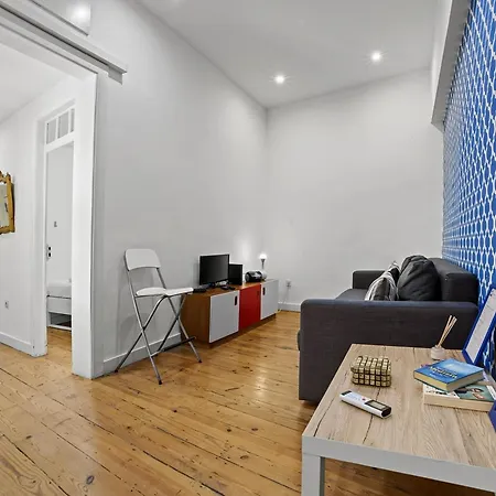The Blue House - Camoes Cool Loft شقة *
